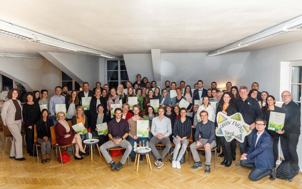 Auszeichnungsveranstaltung 2019 GET_Auszeichnung 2019_Gruppenfoto.jpg